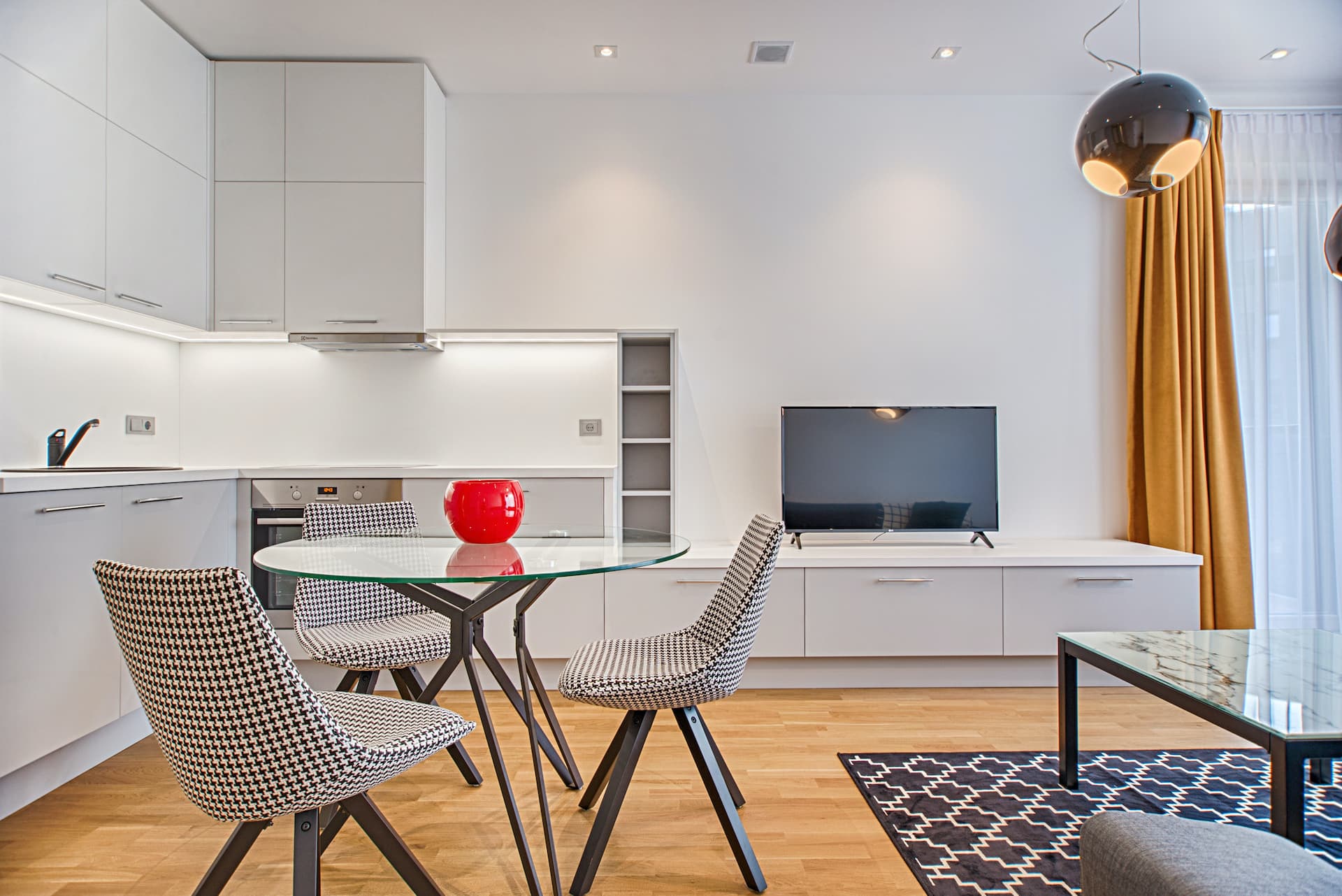 Salón con muebles a medida.